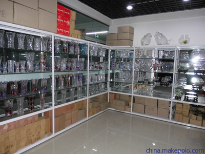 鈦合金展示柜 高端品質與實用設計的完美融合